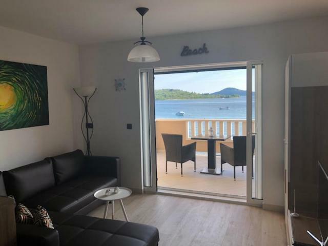 Apartmani Irina Vodice Buitenkant foto