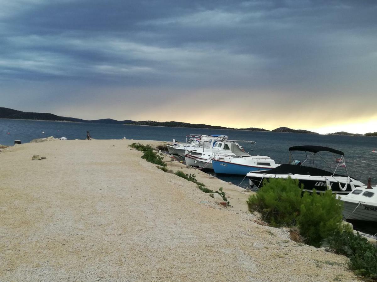 Apartmani Irina Vodice Buitenkant foto