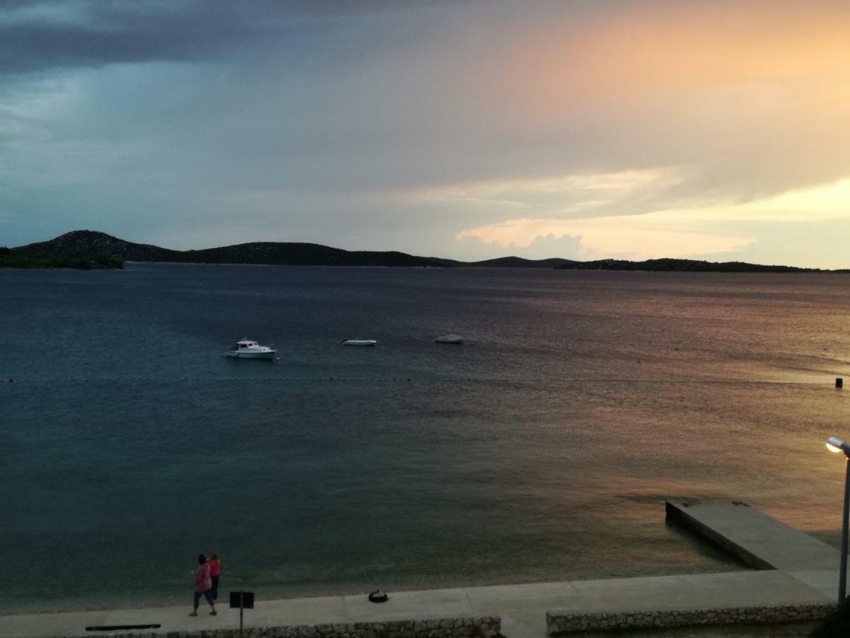 Apartmani Irina Vodice Buitenkant foto